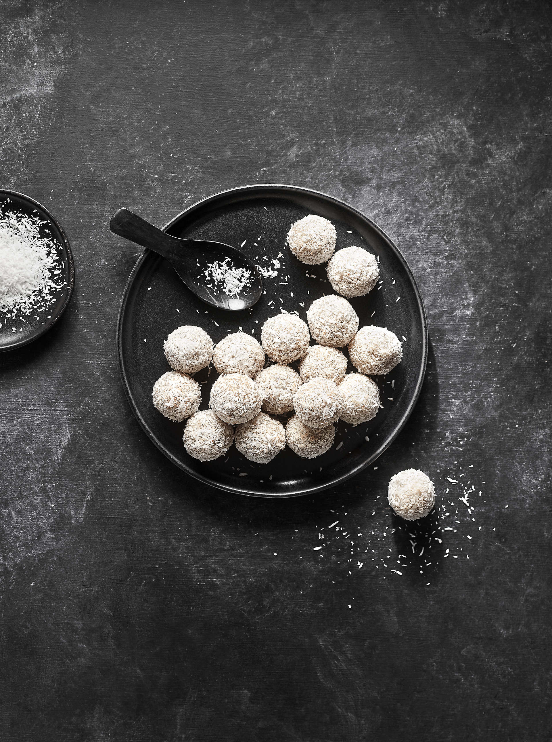 Bolitas de almendra y coco