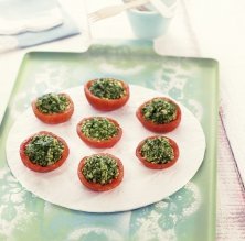 Tomates con pesto