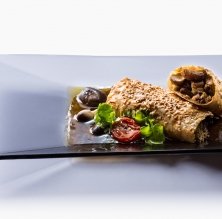 Strudel rellenado de gallo negro del Penedès