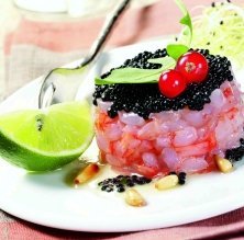 Tambor de gambas con caviar Ossetra y vinagreta suave