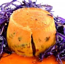 Coulant de garoina i xips de patata violeta