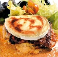 Tambor de verduras con queso de cabra gratinado
