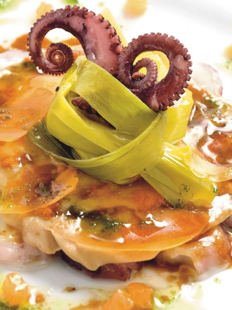 Carpaccio de pulpo con hígado con mandarina