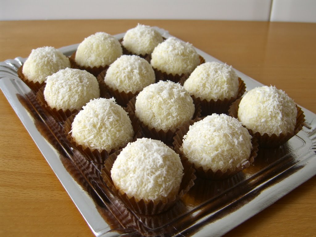 Bombons de coco i iogurt