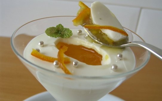 Pannacotta light de yogur con sorpresa de naranja