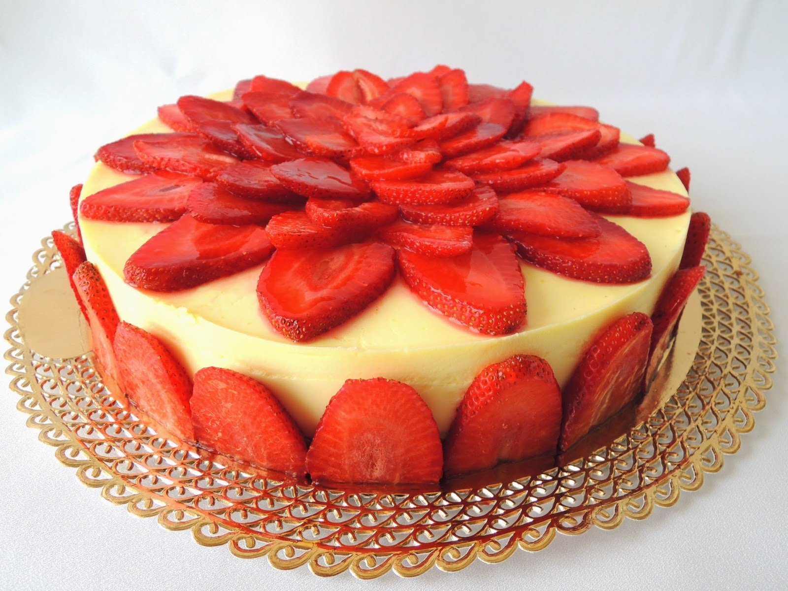 Pastís de llimona i maduixes