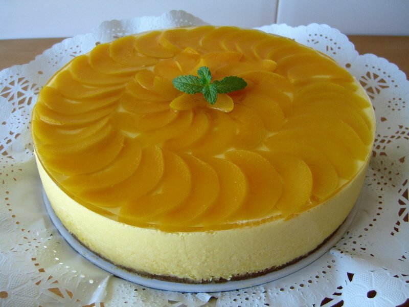 Pastel de mousse de melocotón