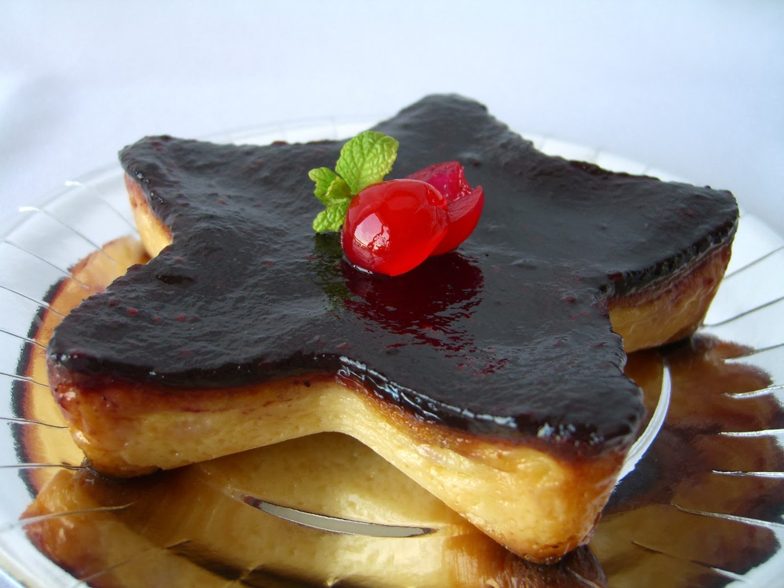 Pastís de 'ricotta' amb melmelada de nabius