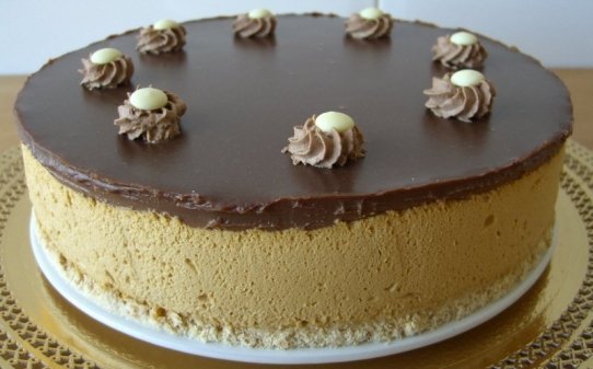 Tarta mousse de almíbar de leche