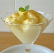 Espuma de natillas con naranja y cardamom verde