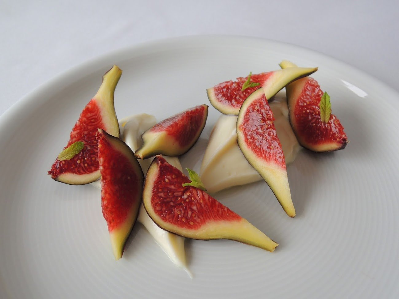 Figues amb iogurt i xocolata blanca