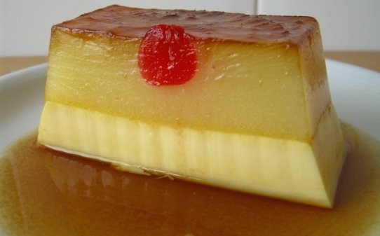 Flan con piña