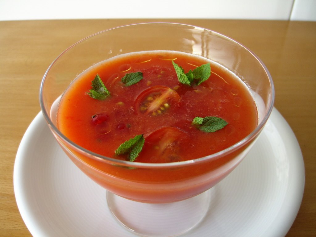 Gazpacho de tomate y fresones