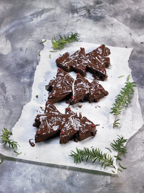 Árbol de chocolate, almendras y pimienta rosa