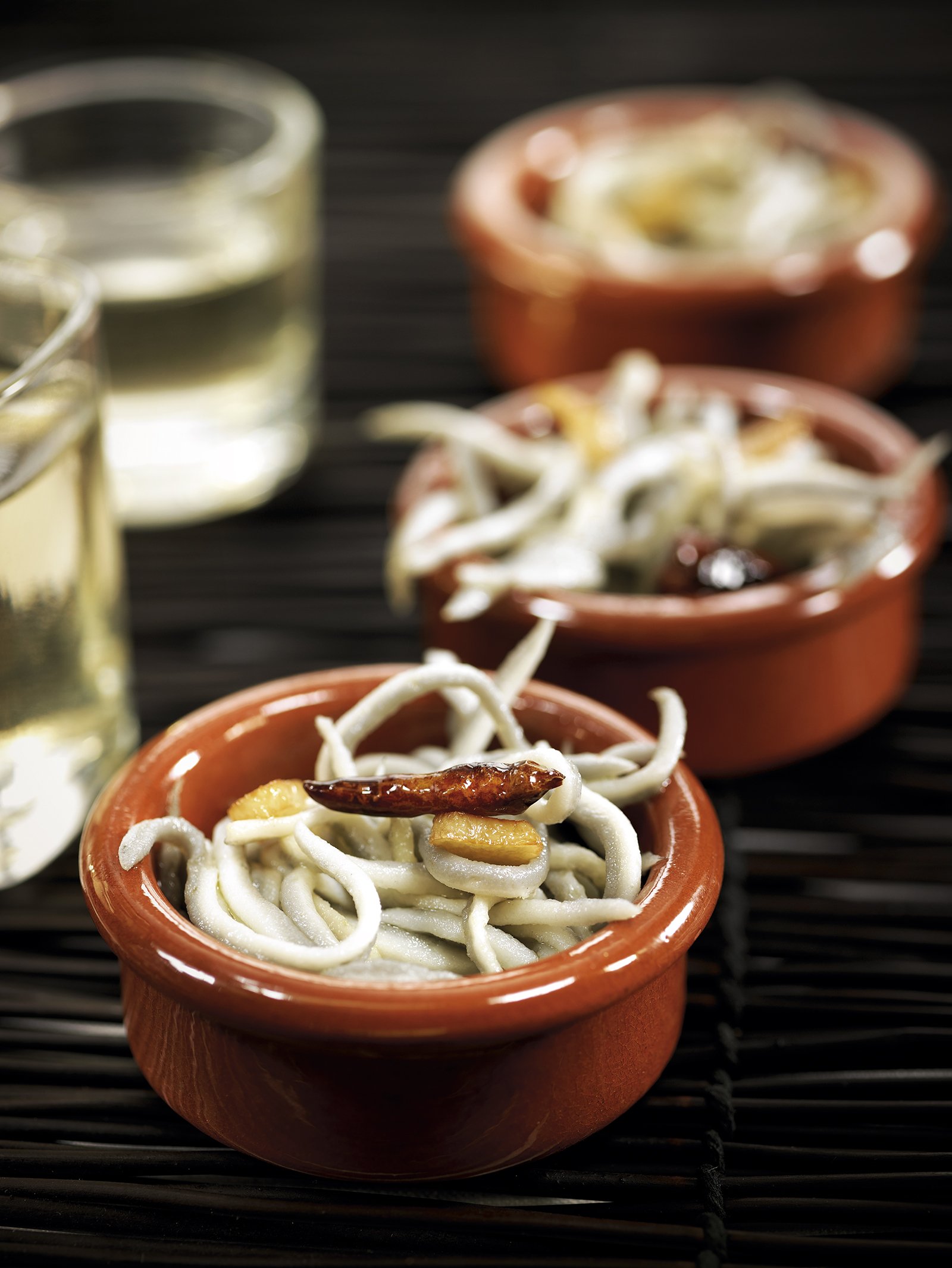 Angulas / Becky Lawton