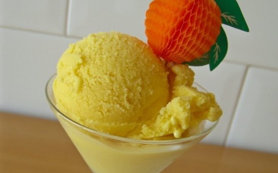 Helado de melocotón