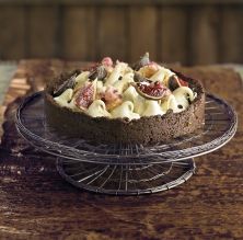 Pastel de chocolate con higos y pan de pellizco de fresa