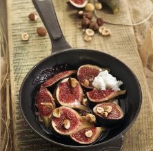 Figues al forn amb taronja i avellanes