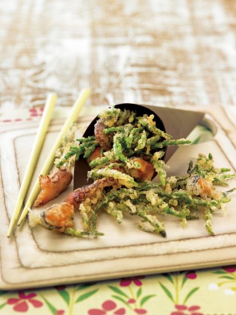 Tempura de salicornia, pulpo y mejillones