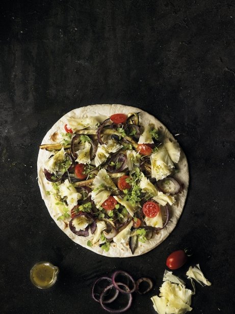 Piadina de verduras y Tête de Moine