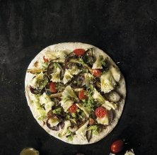 Piadina de verduras y tête de moine