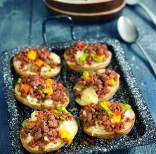 Patatas asadas rellenas con carne picada