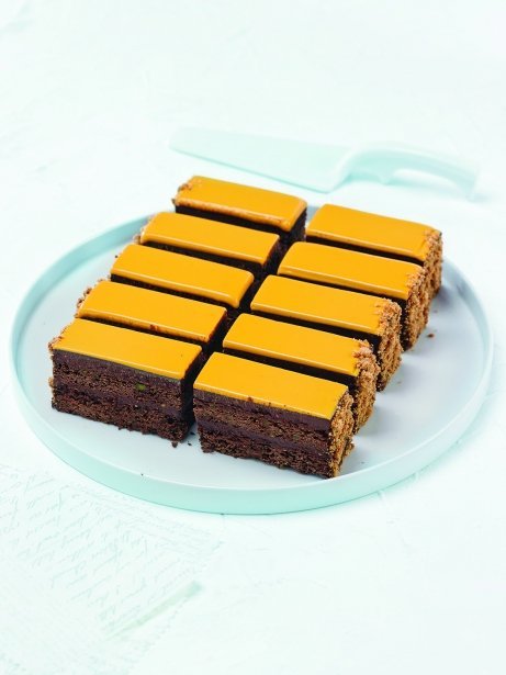 Brownie de pistacho con ganache de albaricoque