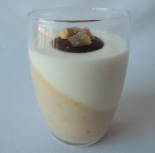 Gotet de mousse de torró, iogurt i bombó de músic