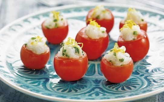 Tomates cherry rellenos de bacalao