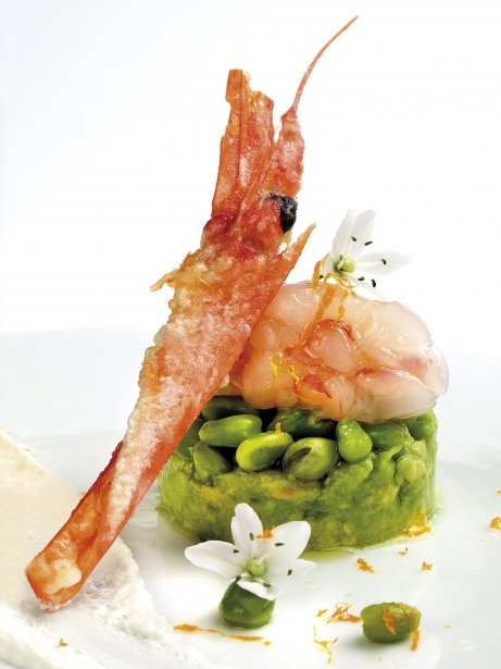 Tartar de gambas, habitas y aguacates