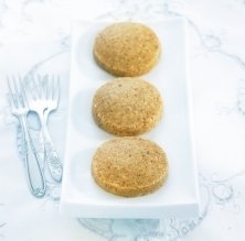 Polvorones con almendras y dàtils