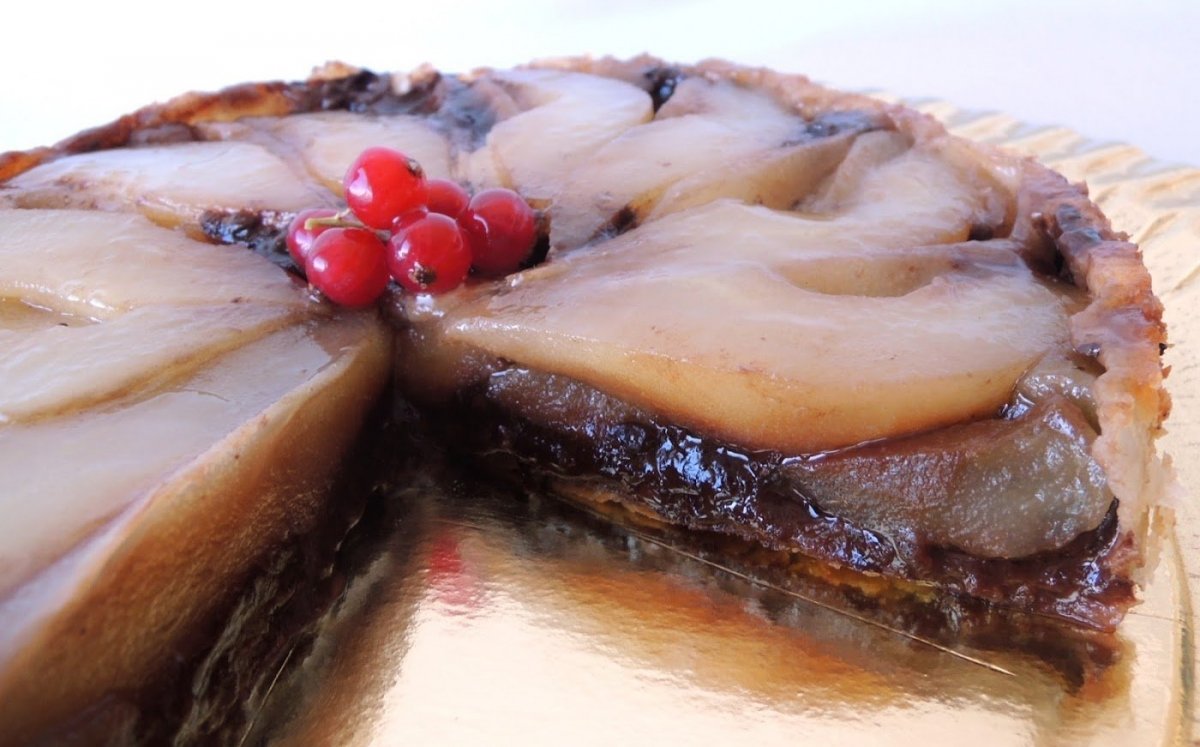 Pastís Tatin de pera i xocolata