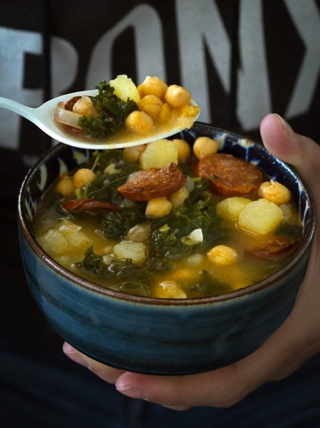 Guiso de garbanzos con kale