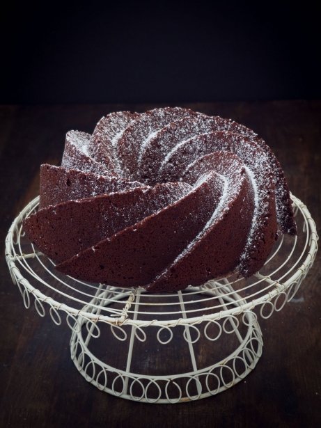 'Bundt cake' de xocolata amb llet i caramel