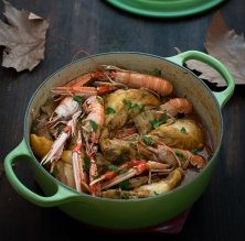 Pollo con cigalas y cepos