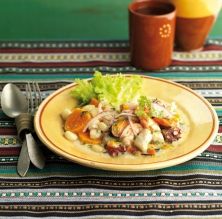 Cebiche mixto de corbina, pop, langostinos y mejillones