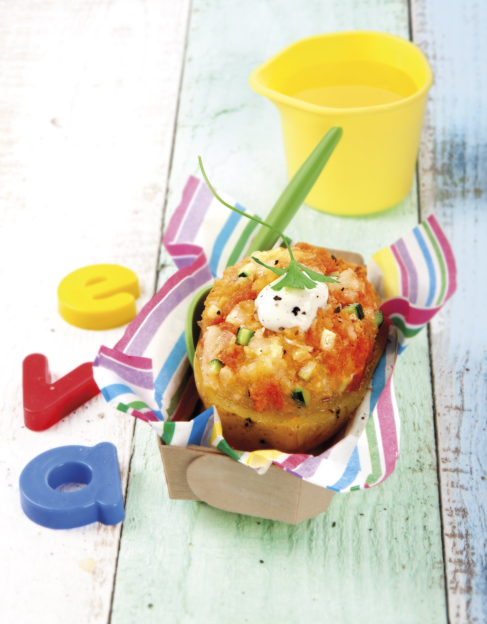 Patates farcides de verdures i salsa de formatge