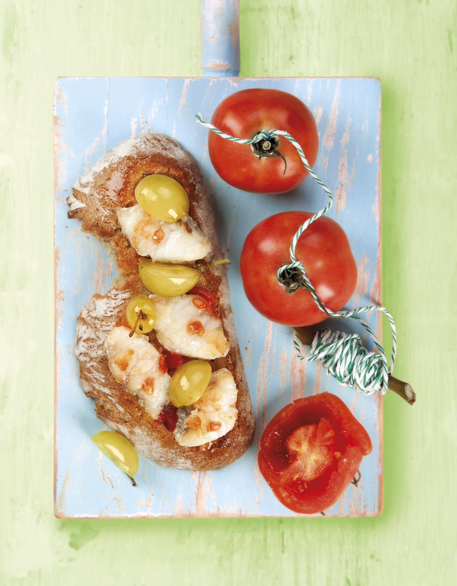 Rap fregit amb pa amb tomàquet i raïm