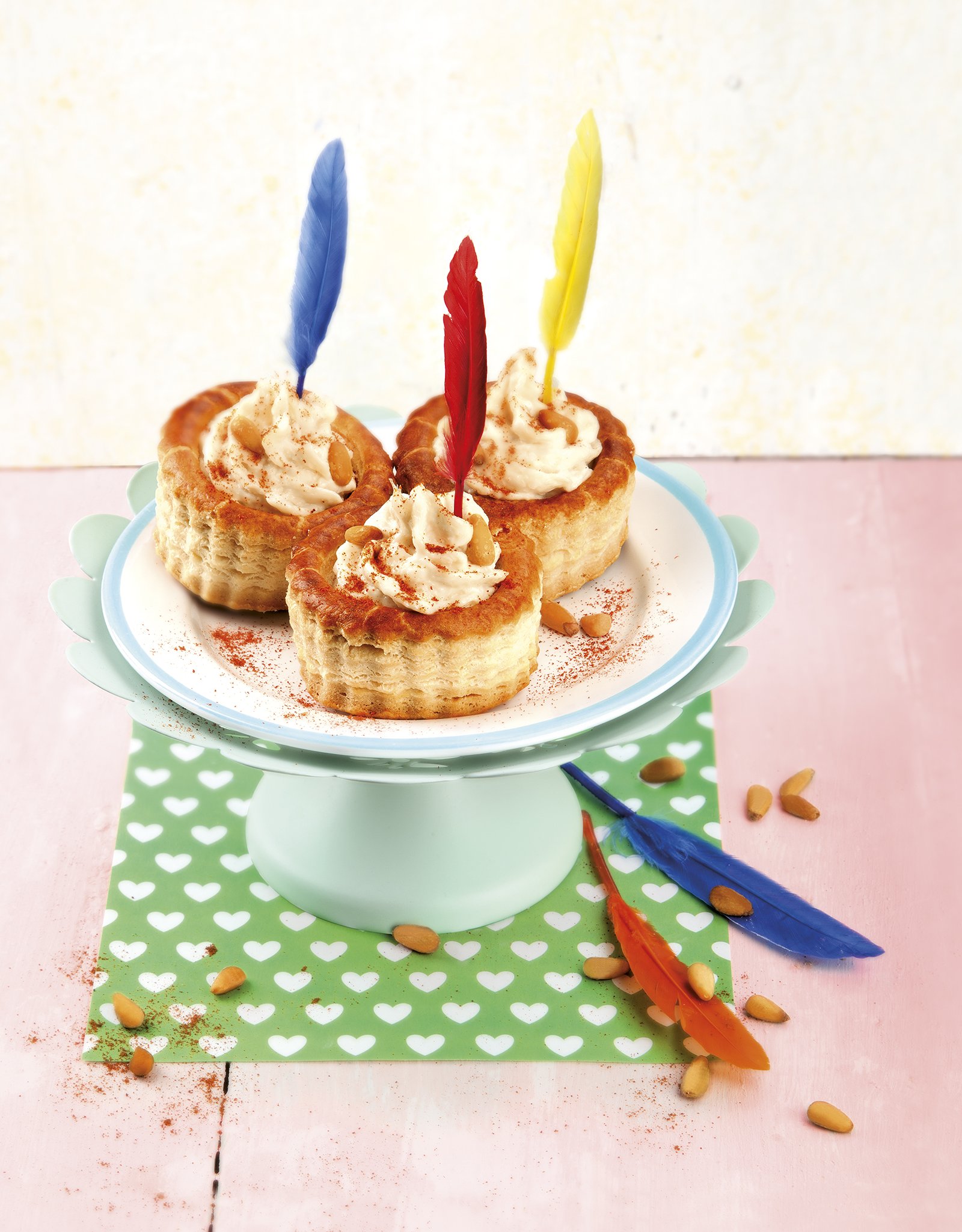 Quiere ave viento con brandada de bacallà y piñones