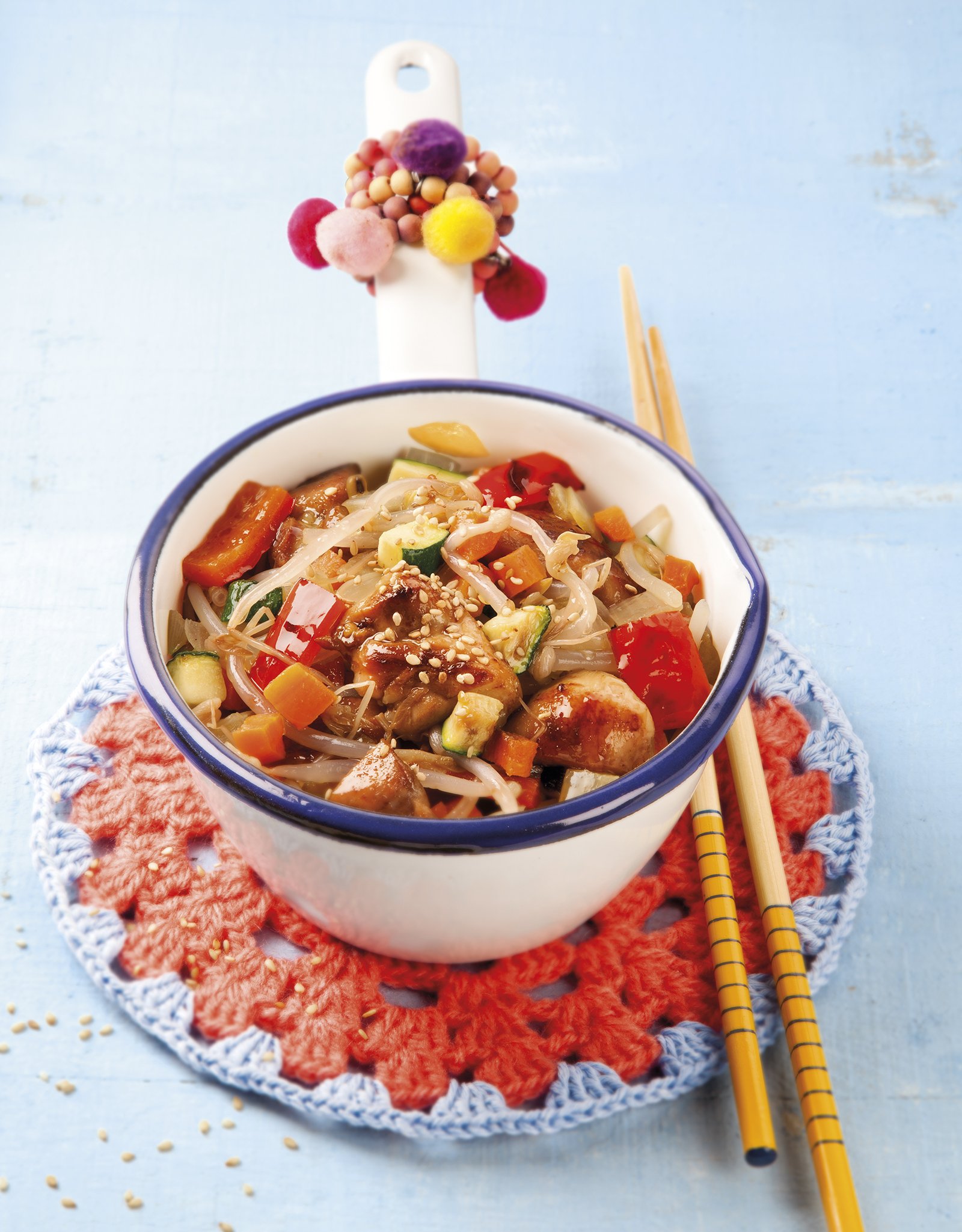 Pollastre al wok amb germinats de soja