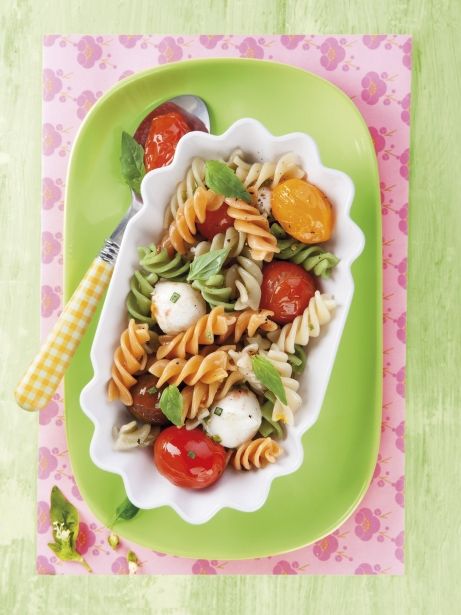 Amanida de pasta caprese