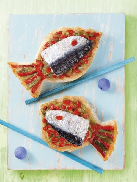 24 Coca de sardinas con escalivada