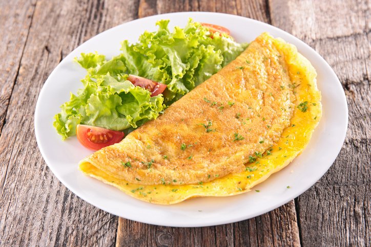 Tortilla con ensalada / Thinkstock