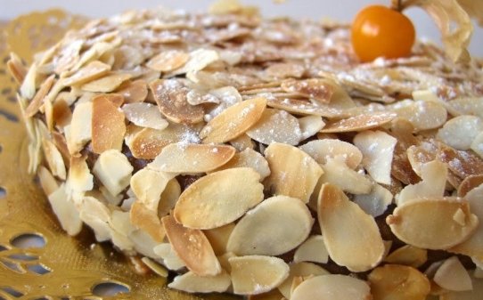 Bizcocho de almendra y cabello de ángel