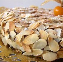 Bizcocho de almendra y cabello de ángel