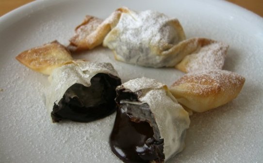 Caramels cruixents de fil·lo i xocolata