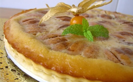 Clafoutis de vainilla y nísperos