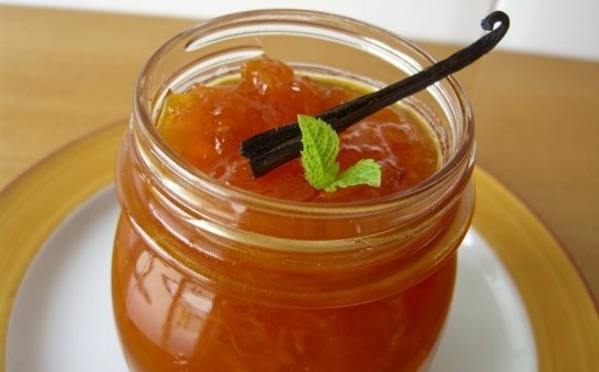 Confitura de nísperos y naranja con vainilla