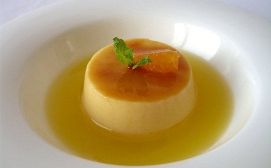 Crema quemada de flor de naranjo y naranja