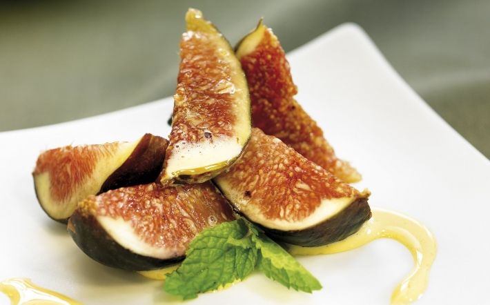 Higos con sabayona de vino dulce